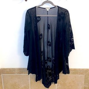Black Lace Francesca’s Collections Kimono/Wrap/Coverup